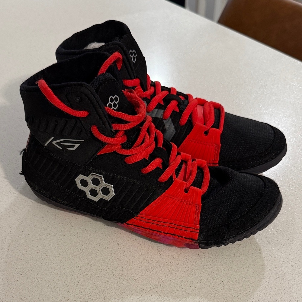 Rudis KS Power Heat Seeker Wrestling Shoes Black Red Size 6.5M / 8 W